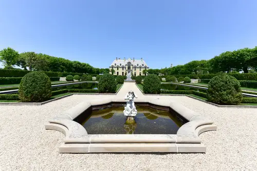 gatsby mansion image